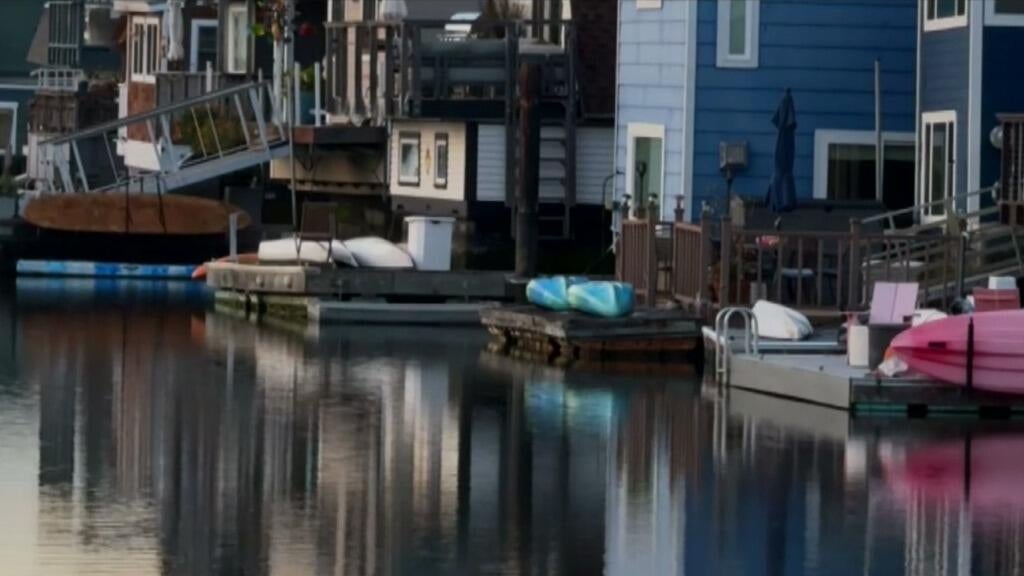 Record high tides putting Sausalito house boat community in precarious position — St. Helena Technology news