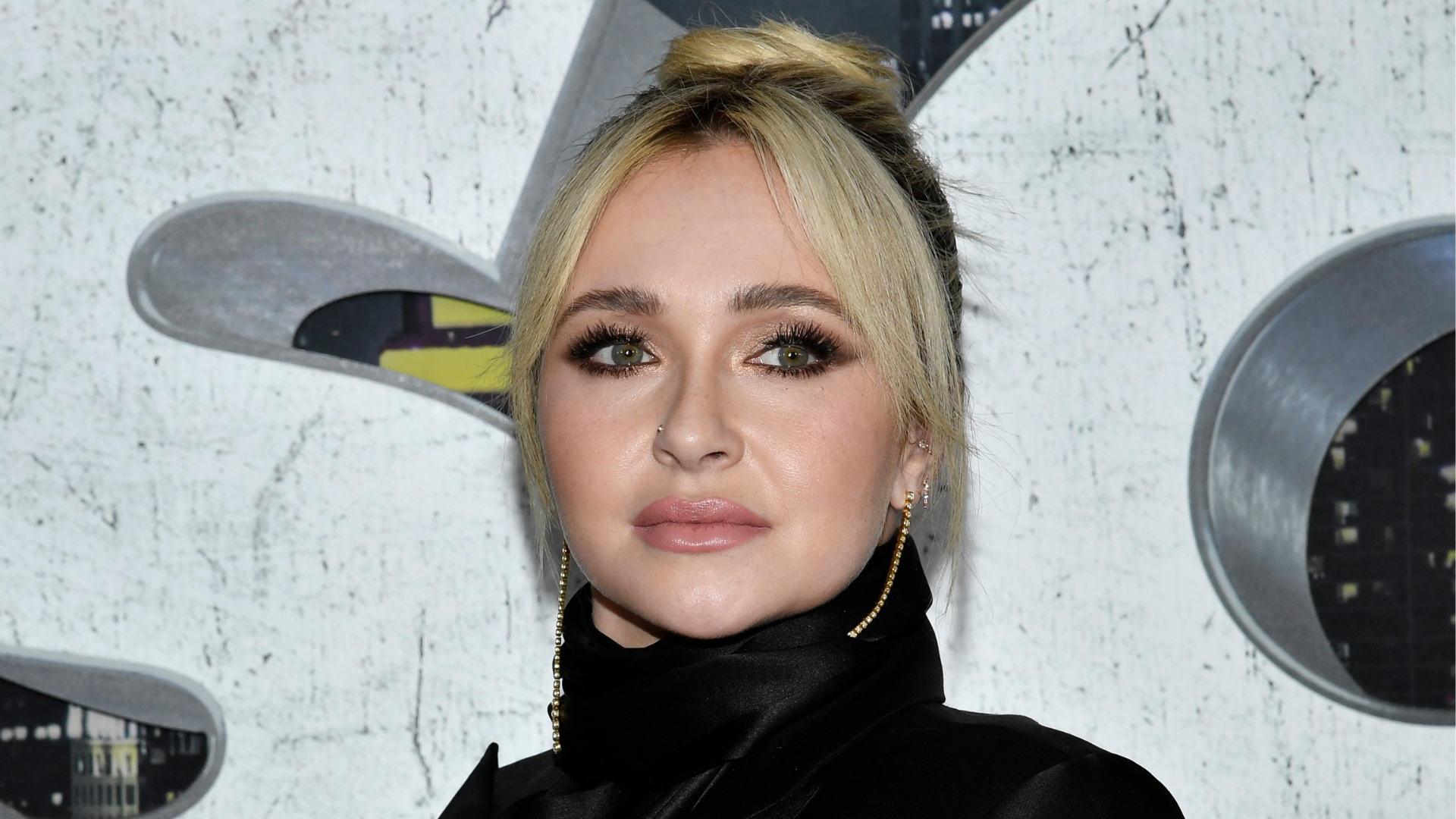 911 call reveals frantic response at address where Hayden Panettiere was found unresponsive
       — ABC 7 Bay Area, St. Helena Community news