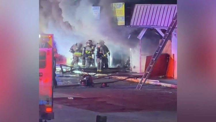 Fire ravages abandoned San Antonio strip center amid upcoming construction plans — KENS 5 (San Antonio), St. Helena Business news