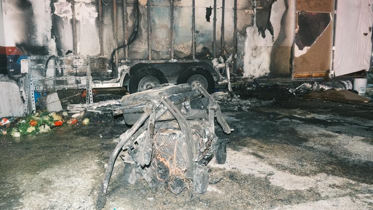 'I'm going back' | East Sixth Street food truck owner recovering after generator explosion burns trailer — KVUE (Austin), St. Helena Dining news