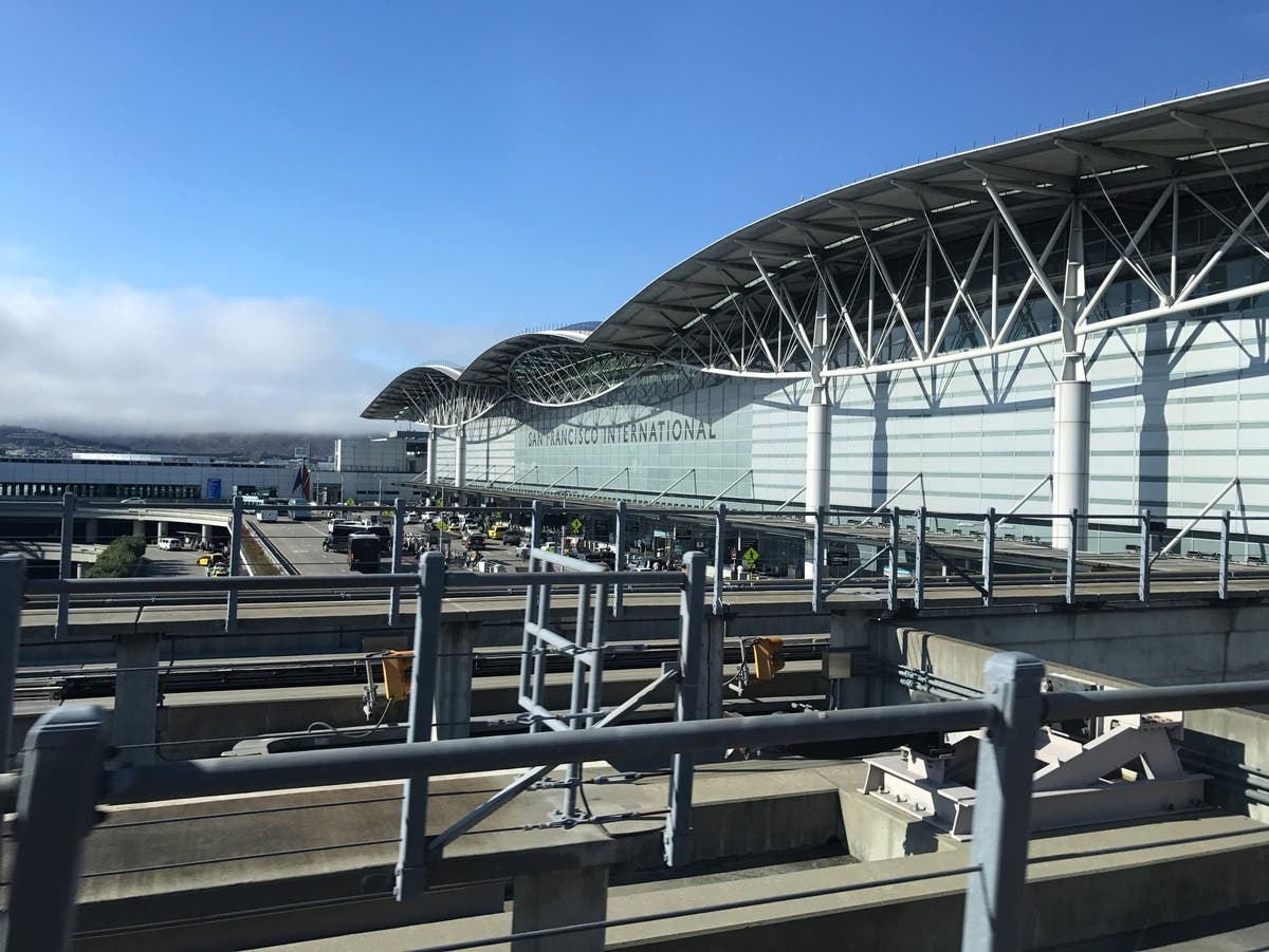 SFO-Bound Flight Makes Emergency Landing Over Odor: Report — St. Helena Community news
