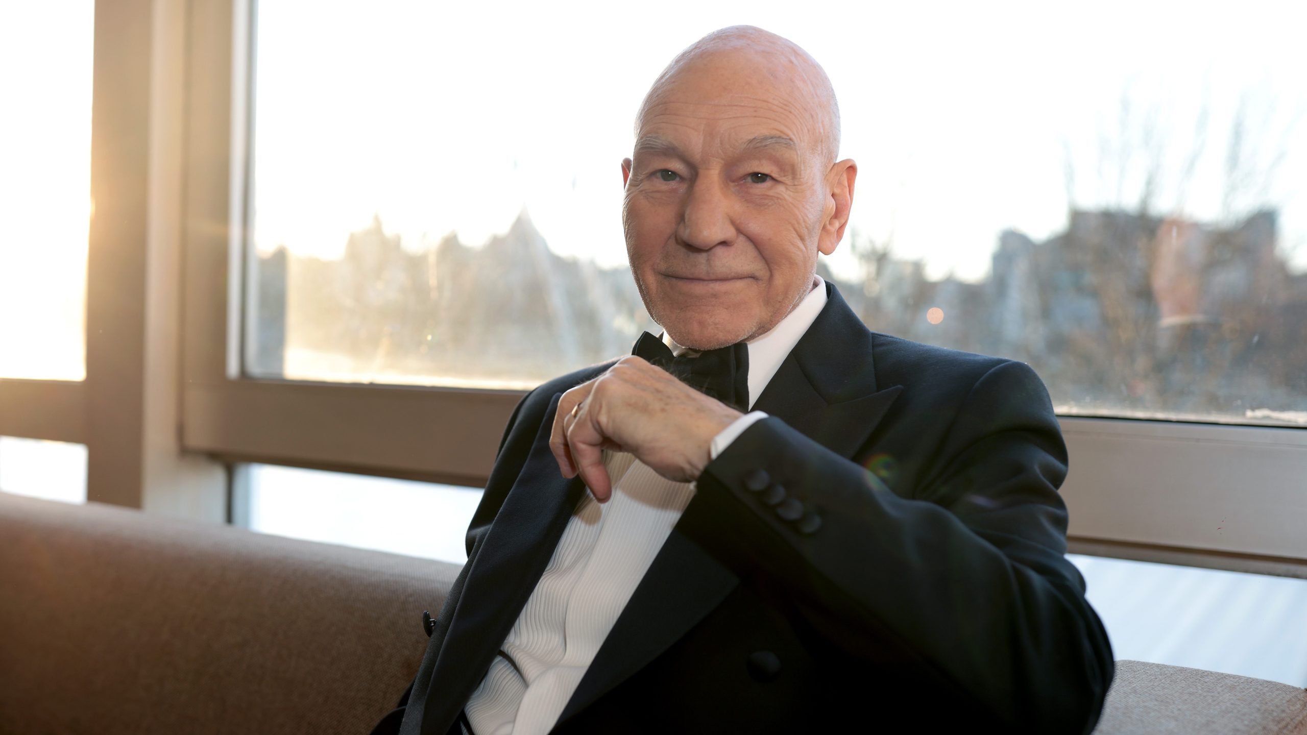 Patrick Stewart dies: William Shatner, others remember legendary actor — KTVU FOX 2 Bay Area